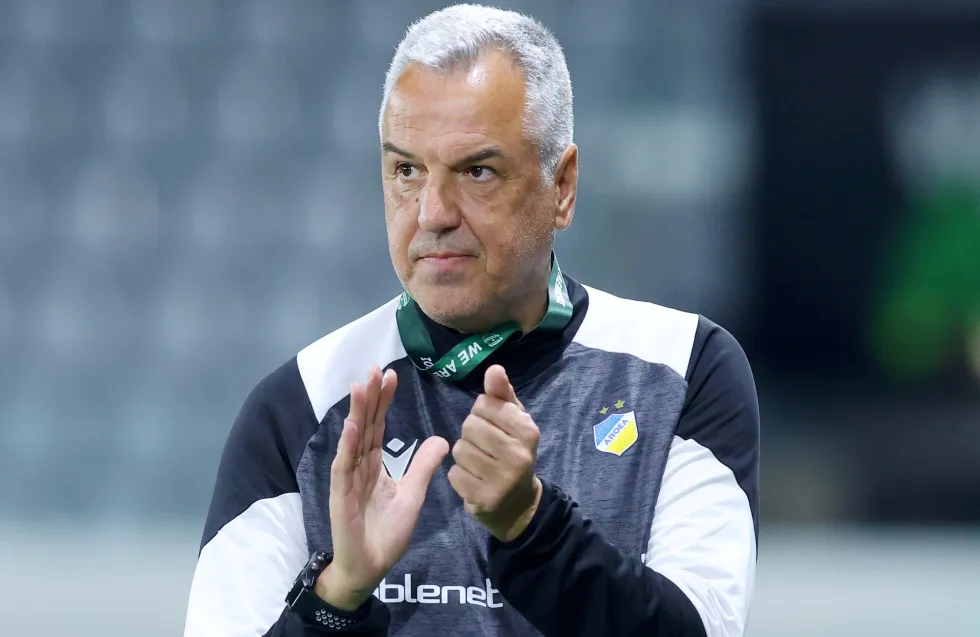 Εμείς κοιτάμε τη δουλειά μας!

