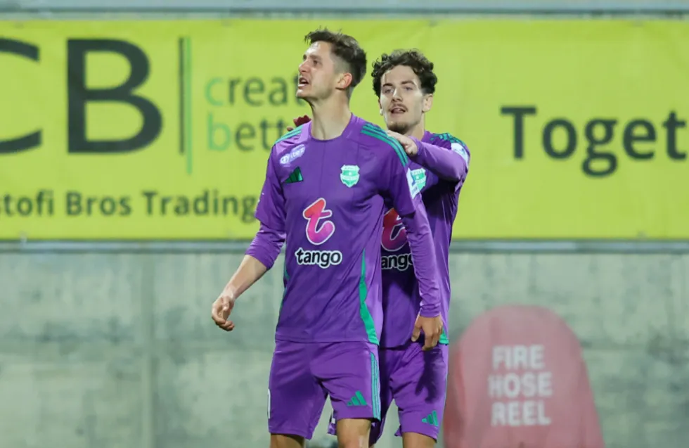 Έστω κι έτσι παραμένει σε θέση βολής
