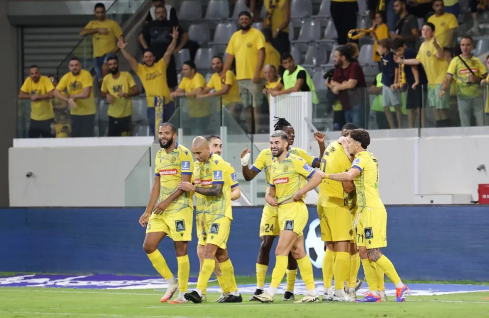 Βροντερό «παρών» για διπλό λόγο