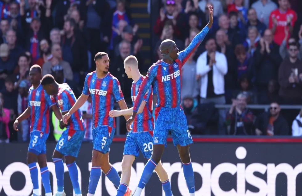 Πήρε το ντέρμπι η Κρίσταλ Πάλας, νίκη σαν... παραμονή για τη Γουλβς