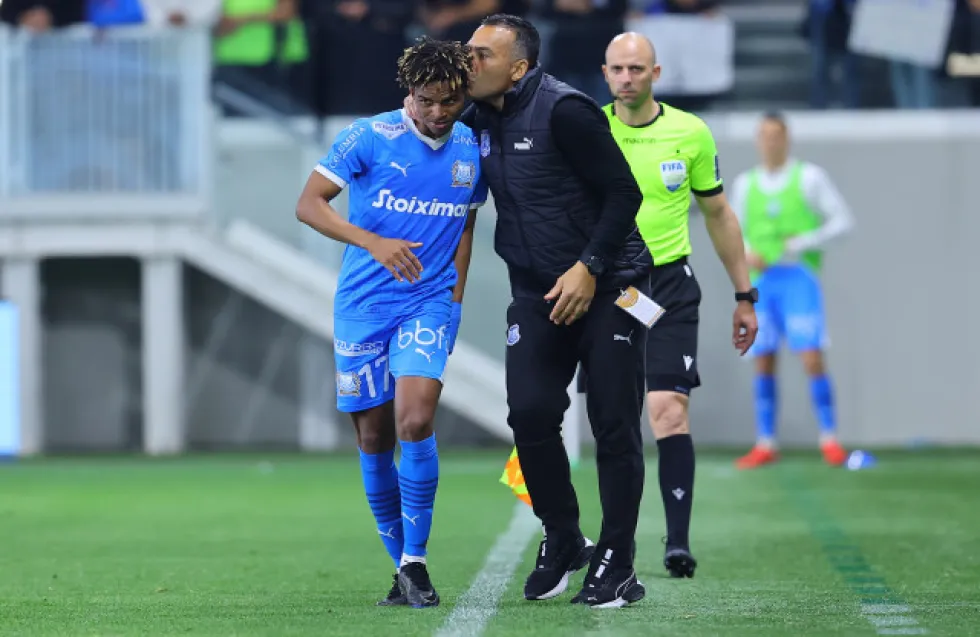 Όλοι μιλούν για αυτόν...