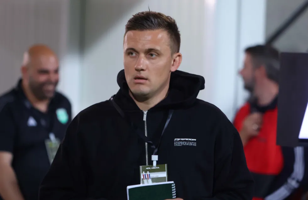 «Είναι σαν να λεν καλά λόγια για εσένα, αλλά να σε καρφώνουν πισώπλατα…»