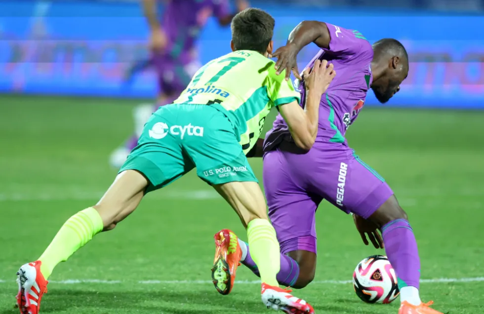 Αλληλοεξουδετερώθηκαν ΑΕΚ – Άρης, χάνοντας και οι δύο