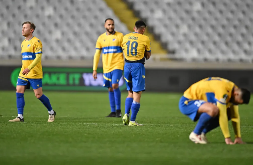 Σαν παραγγελία, αλλά... χαρακίρι!