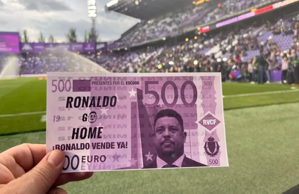 Ronaldo go home: Διαμαρτυρία με χαρτονομίσματα με τη μορφή του Βραζιλιάνου στο Βαγιαδολίδ-Μπαρτσελόνα