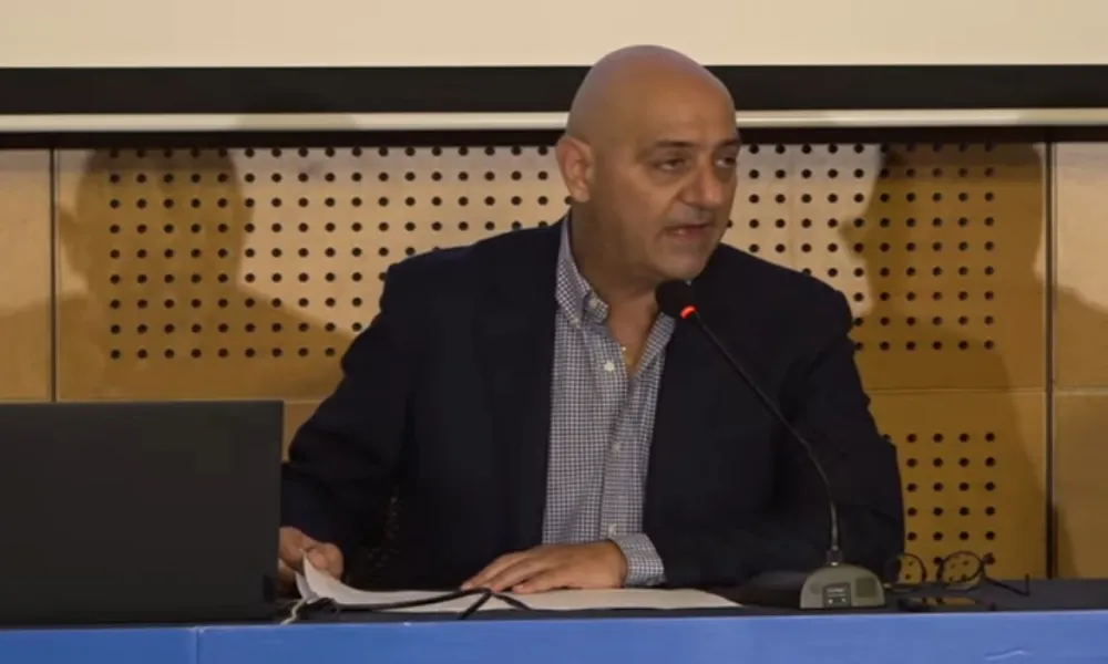 Λοϊζίδης: Το πρόβλημα με την κάρτα φιλάθλου και τα λεφτά για ξένους διαιτητές... στα σωματεία