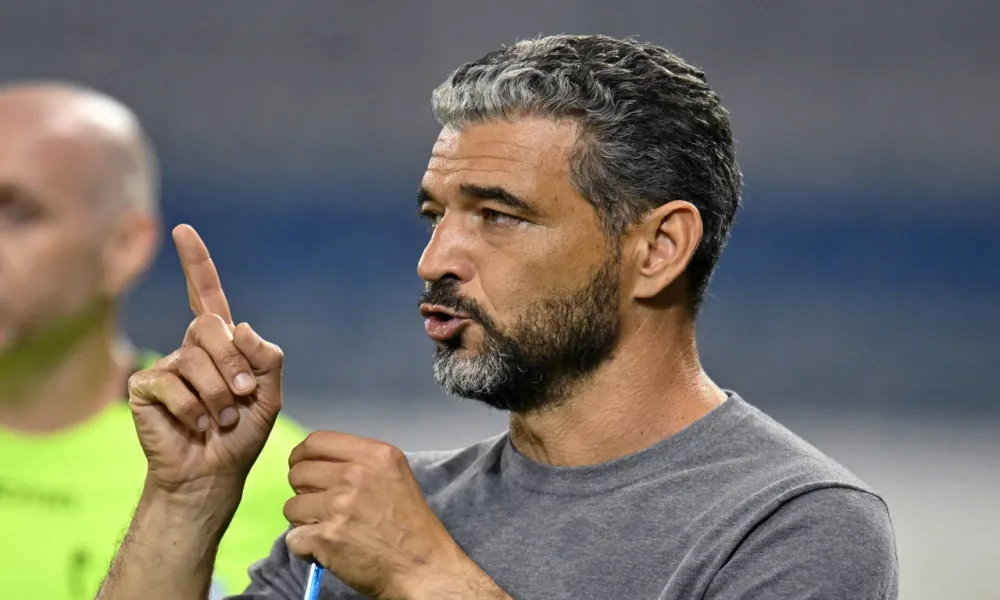 Στήριξη για την άμυνα στους ίδιους δύο