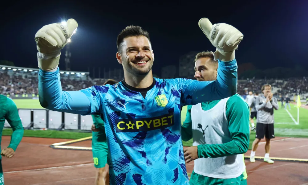 Ο Σούπερμαν με τα γάντια έχει όνομα!