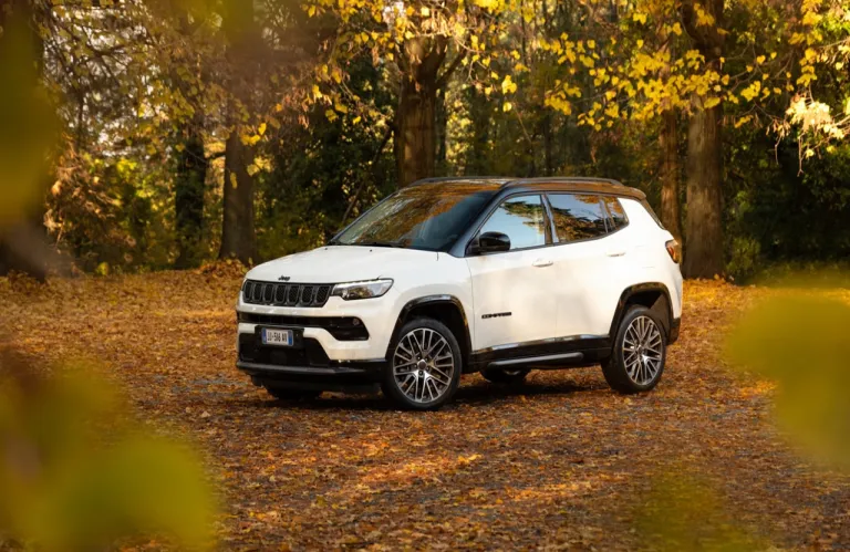Η CiC Automasters προσφέρει το Jeep Compass με όφελος από €8.000 έως €9.300