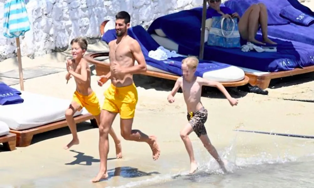 Στη Μύκονο για διακοπές ο Τζόκοβιτς