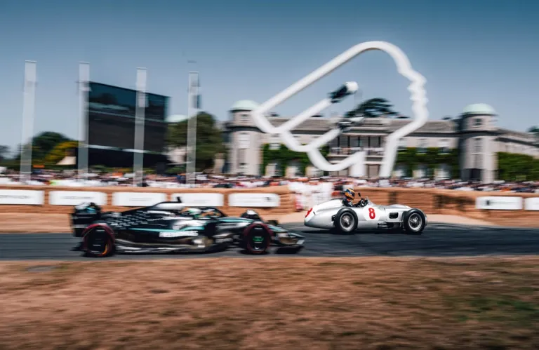 Τα θρυλικά αγωνιστικά της Mercedes στο Φεστιβάλ Ταχύτητας του Goodwood 2025