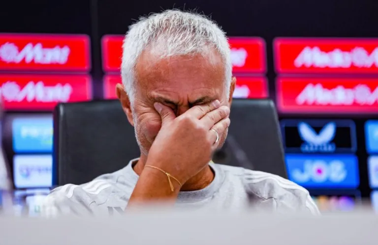 ΒΙΝΤΕΟ: Ξέσπασε σε κλάματα ο Μουρίνιο για τον Ζόρζε Κόστα