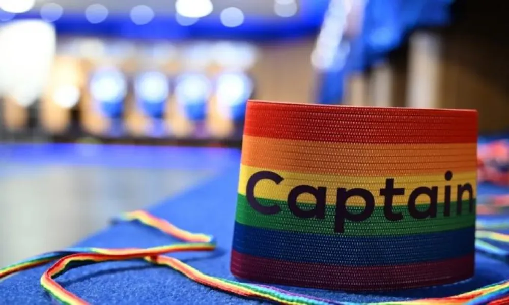 Premier League: Τίτλοι τέλους για το LGBTQ+ περιβραχιόνιο