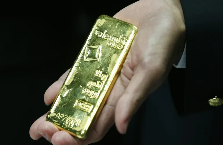 Σε νέο ρεκόρ τα συμβόλαια χρυσού, στα $3.534 λόγω πιθανών δασμών στο μέταλλο