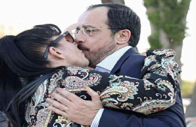 Ψεύτικη ή αληθινή φωτό;