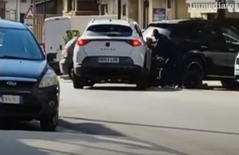 Πολυτελές SUV έκανε φτερά μέσα σε δευτερόλεπτα -Το video της κλοπής μέρα-μεσημέρι
