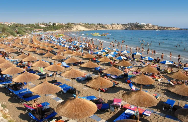 Στο έλεος του καύσωνα και σήμερα η Κύπρος - Τι καιρό θα κάνει τον Δεκαπενταύγουστο