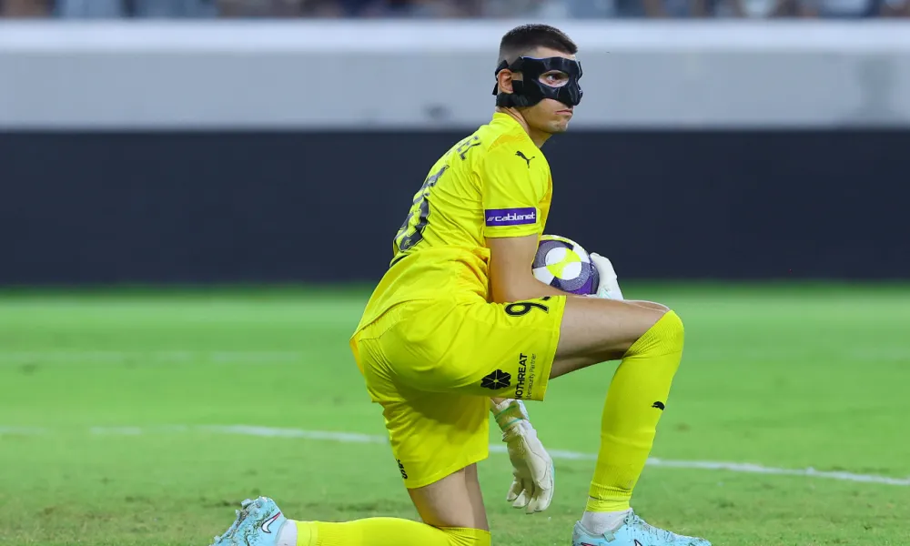 Κύπριος και βασικός στο Champions League: Ο Μιχαήλ γράφει τη δική του ιστορία!
