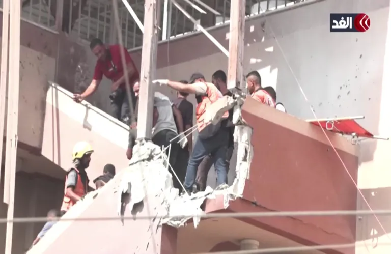 Πέντε δημοσιογράφοι μεταξύ των 20 νεκρών από ισραηλινά πλήγματα σε νοσοκομείο στην Γάζα