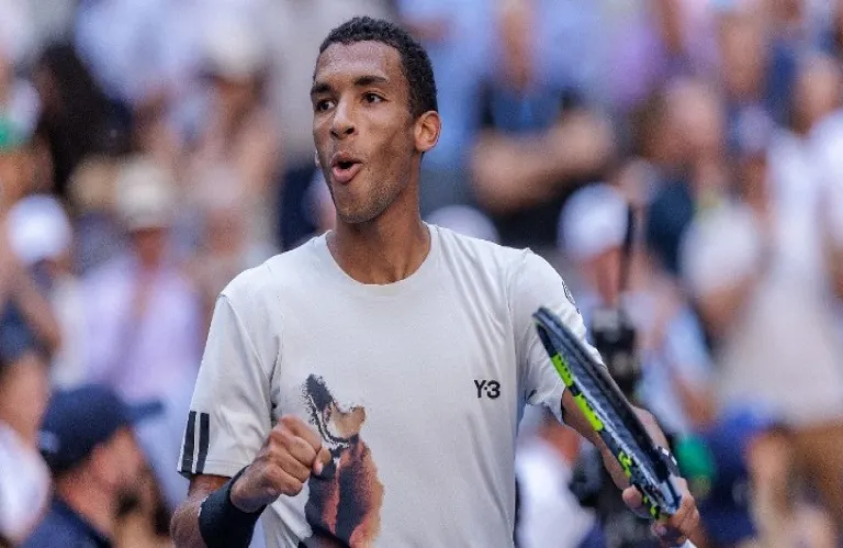Στα ημιτελικά του US Open o Οζέρ-Αλιασίμ