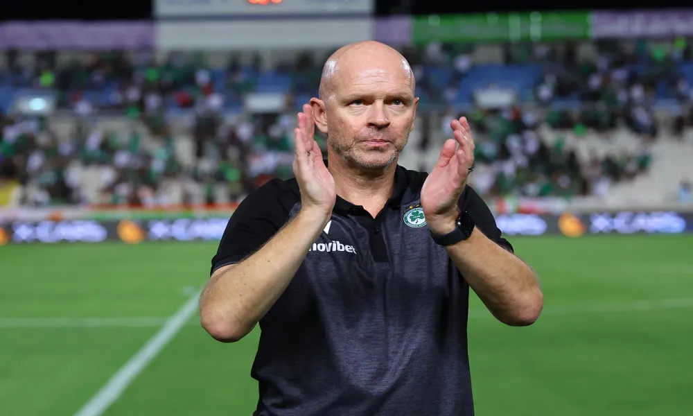 Δεν «καίγονται», όμως ρίχνονται ματιές