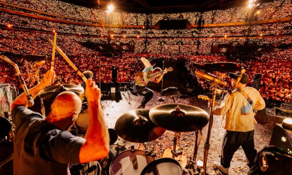 Coldplay: Αυλαία για την περιοδεία με τη μεγαλύτερη προσέλευση στην ιστορία - Όλα όσα έγιναν στο τελευταίο show στο Wembley (βίντεο)