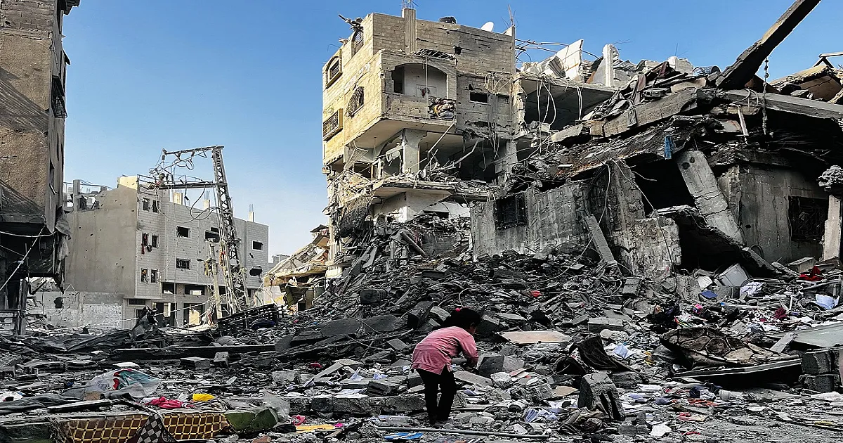 Meloni Urges 'Global Sumud Flotilla' to Deliver Aid to Gaza via Cyprus