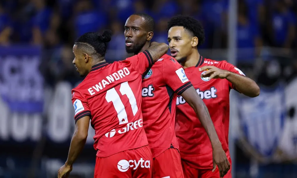 Από πεντάρα σε πεντάρα η Ομόνοια με «καυτό» Σεμέδο στο «ΠΑΠ»!