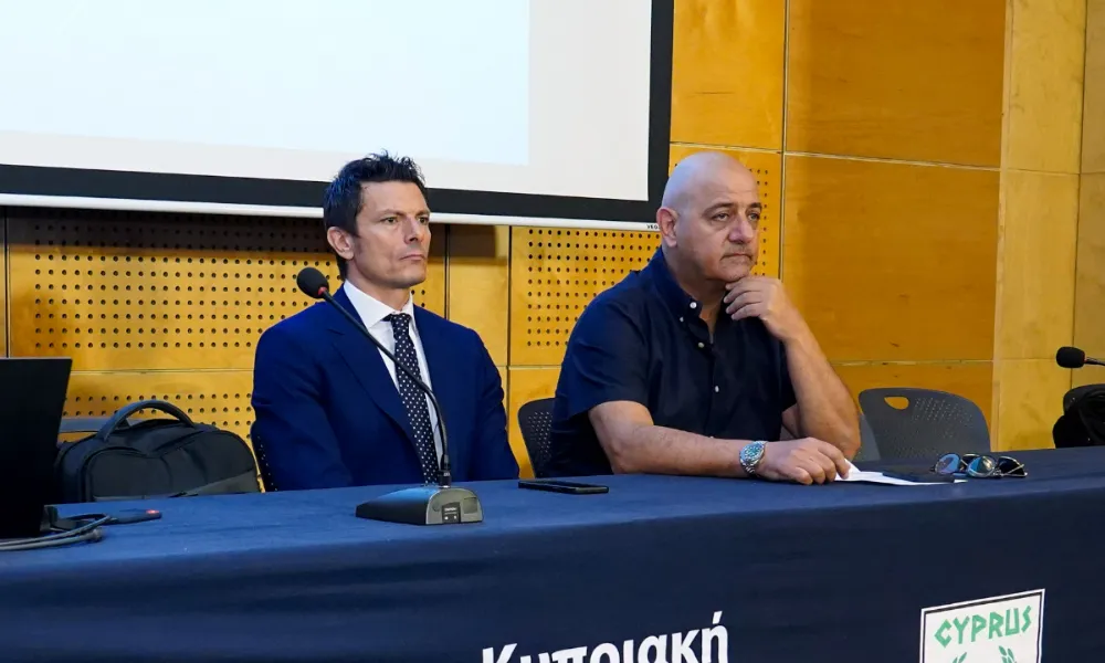 Ξεκάθαρη στήριξη στους Κύπριους διαιτητές από Λοϊζίδη και Νταμάτο