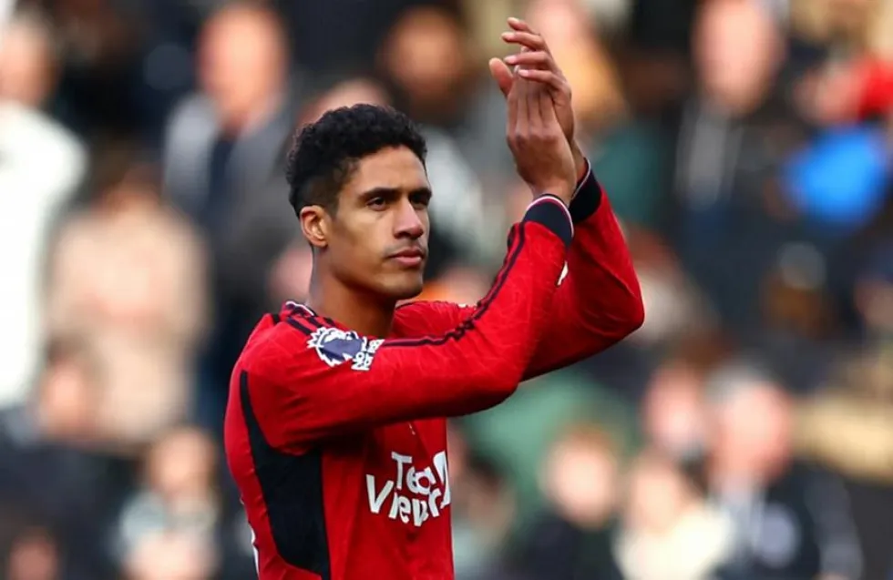 Παρελθόν από τη Μάντσεστερ Γιουνάιτεντ ο Ραφαέλ Βαράν!