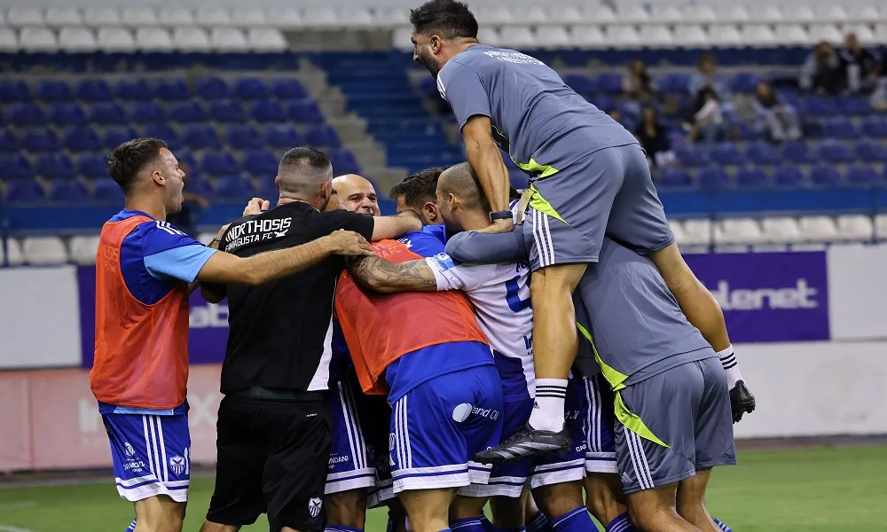 ΦΩΤΟ/ΒΙΝΤΕΟ: Ένα με τους παίκτες ο Κετσπάγια στο γκολ του Αμποάκι!