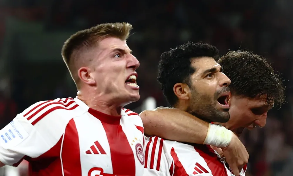 Mε φοβερό Ταρέμι ο Ολυμπιακός κυριάρχησε της ΑΕΚ κι ακολουθεί τον ΠΑΟΚ