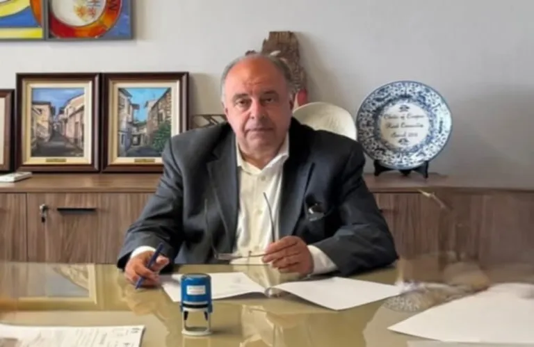 Δήμαρχος Λευκάρων: «Ψέματα και γελοιότητες» από το Υπουργείο Εσωτερικών για τις τ/κ περιουσίες (ηχητικό)