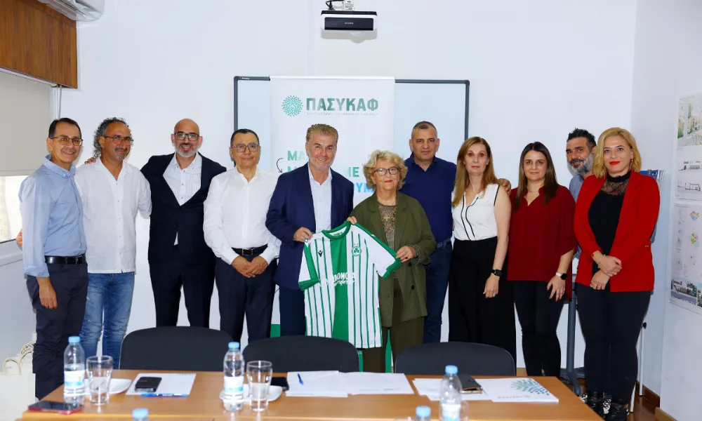 Η σπουδαία κίνηση της Ομόνοιας με υπογραφές παρουσία του Παπασταύρου