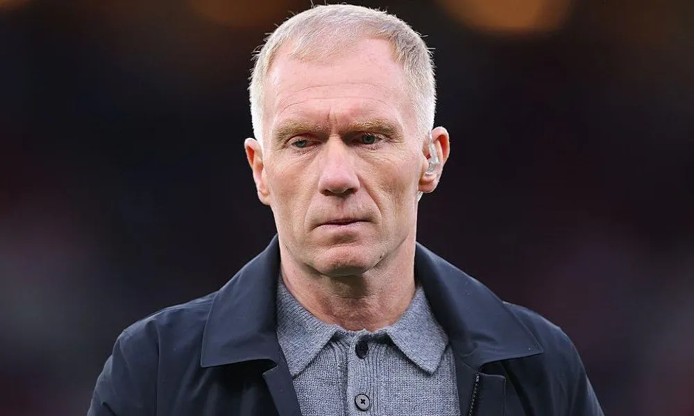 Ο Πολ Σκόουλς σταματά την τηλεόραση για τον γιο του