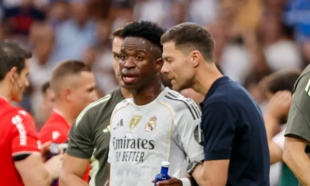 Αλόνσο: «Το θέμα με τον Βινίσιους έχει κλείσει, δεν θα τιμωρηθεί»