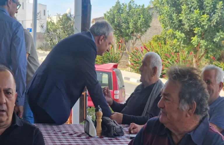 Περιοδεία ΓΓ του ΑΚΕΛ στην Πόλη Χρυσοχούς με επίκεντρο τα προβλήματα της περιοχής