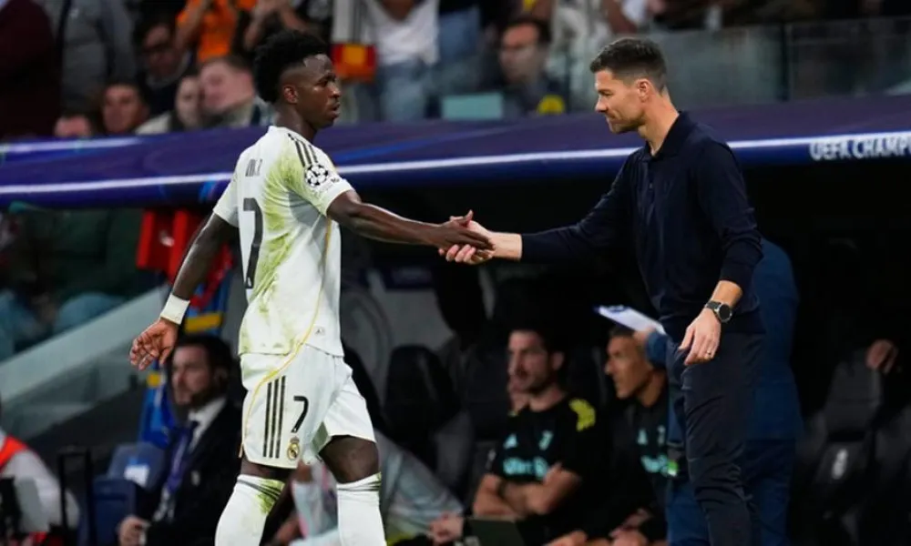 Τσάμπι Αλόνσο: «Ο εκτελεστής είναι ο Εμπαπέ, δεν μου άρεσε το πέναλτι του Βινίσιους»