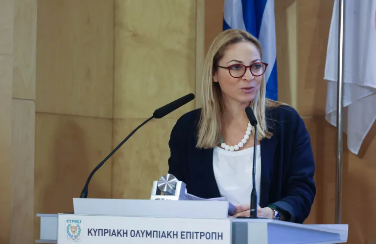 Άννα Κουκκίδη-Προκοπίου στον «Π»: Η κοινωνία χάνει την οπτική των γυναικών