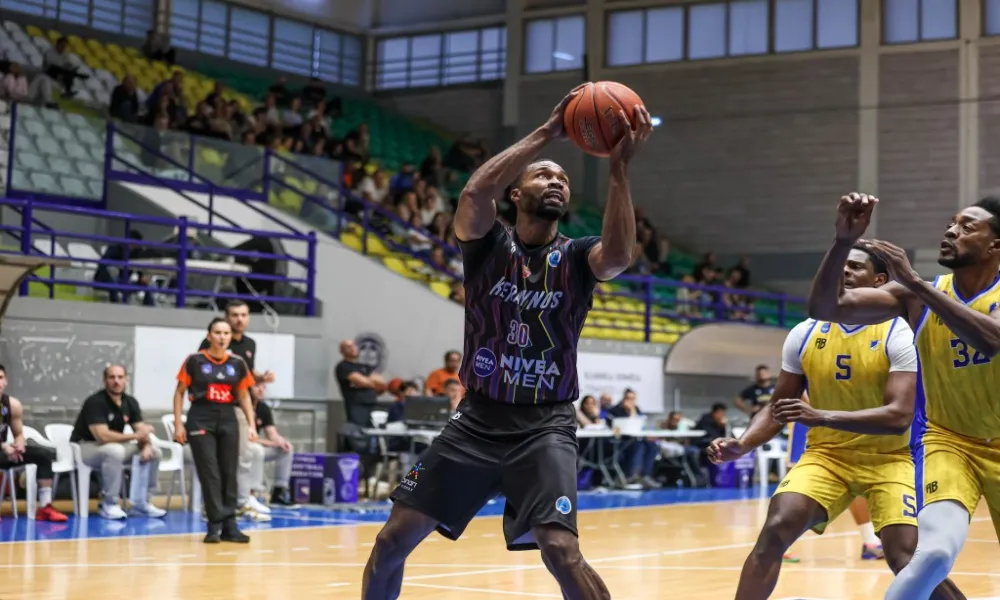 Κέρδισε τον ΑΠΟΕΛ στο Λευκόθεο ο Κεραυνός