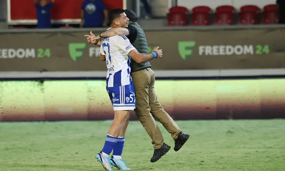 ΦΩΤΟΣ: Η πρώτη νίκη έφερε ξέσπαμα χαράς από Πραστίτη