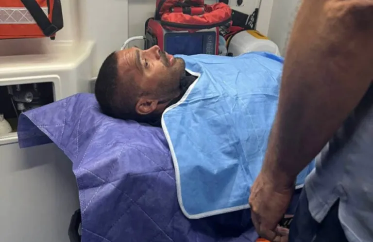 Τα κατάφερε ο Χαράλαμπος Ταϊγανίδης - Παγκόσμιο ρεκόρ συνεχούς κολύμβησης