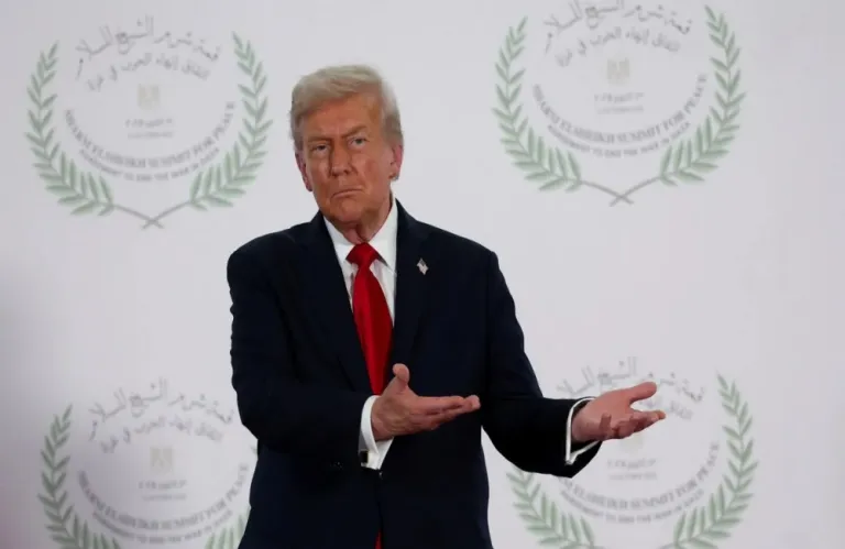 Έξαλλος ο Τραμπ: «Δεν πληρώνω για κομμουνιστές δημάρχους», λέει ο Αμερικανός Πρόεδρος και τα βάζει με τον Μαμντάνι!