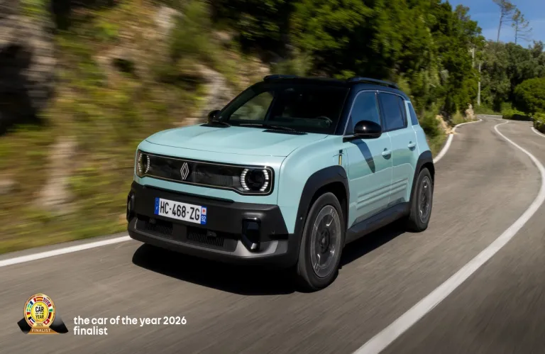 Το Renault 4 E-Tech Electric είναι ανάμεσα στους φιναλίστ για το Car of the Year 2026
