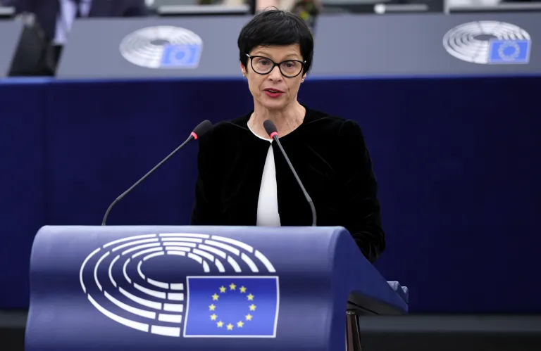 Κομισιόν: Καλεί την Άγκυρα να επιβεβαιώσει τη δέσμευσή της για συνομιλίες υπό αιγίδα ΟΗΕ