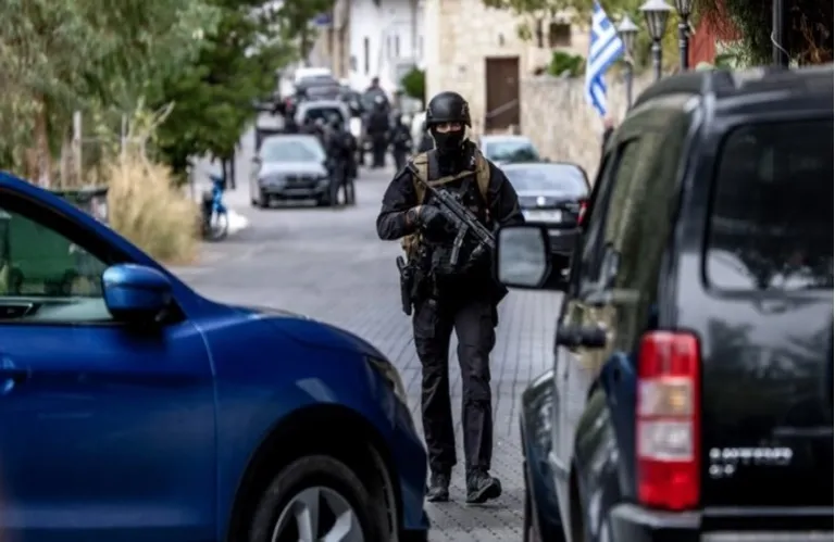 Βορίζια: Βρέθηκαν καραμπίνα και φυσίγγια σε σπηλιά - «Κλειδί» η βαλλιστική, αναζητούνται δύο άτομα