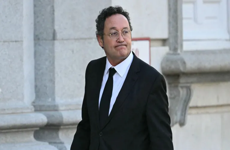 Δίκη για διαρροή απόρρητων εγγράφων διχάζει την Ισπανία - Ο γενικός εισαγγελέας της Μαδρίτης στο εδώλιο