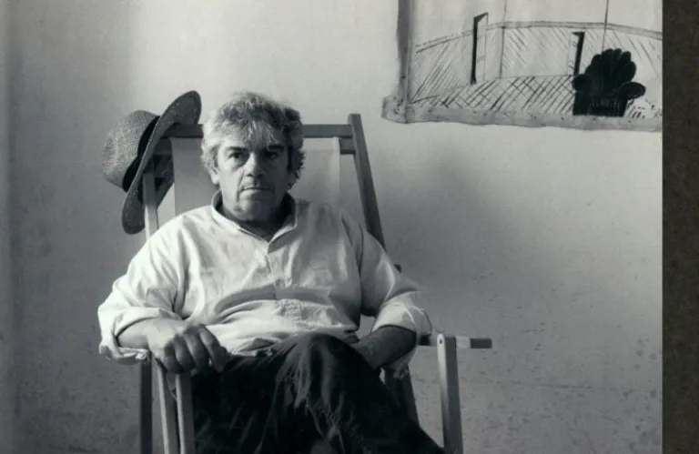 Απεβίωσε ο Έλληνας εικαστικός και σκηνογράφος, Νίκος Στεφάνου