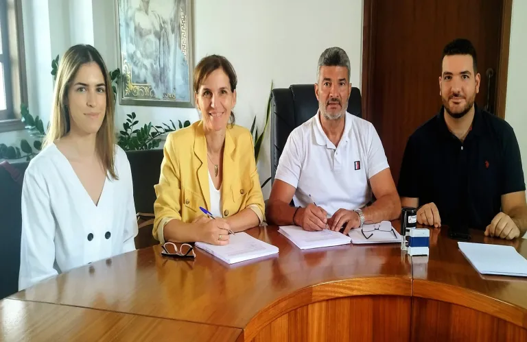 Με Κέντρο Ενηλίκων η Έμπα