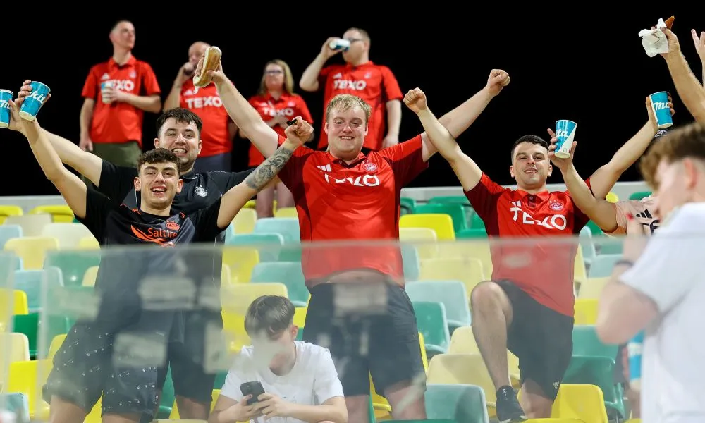 Στην «Αρένα» για τον πρώτο